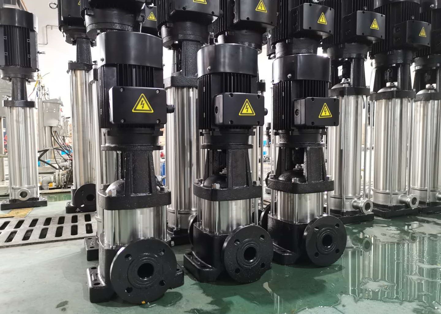 Light Vertical Inline Multi Stage Booster Pump Industry Boosting Water